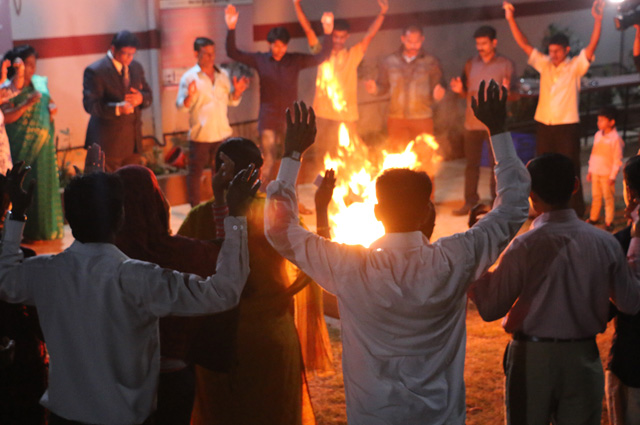 Hundreds gathered at the Night Vigil prayer organized by Grace Ministry in Mangalore at Prayer Center here on Feb 03, 2018. Many were healed by the power of Holy Spirit by the prayers of Bro Andrew Richard.